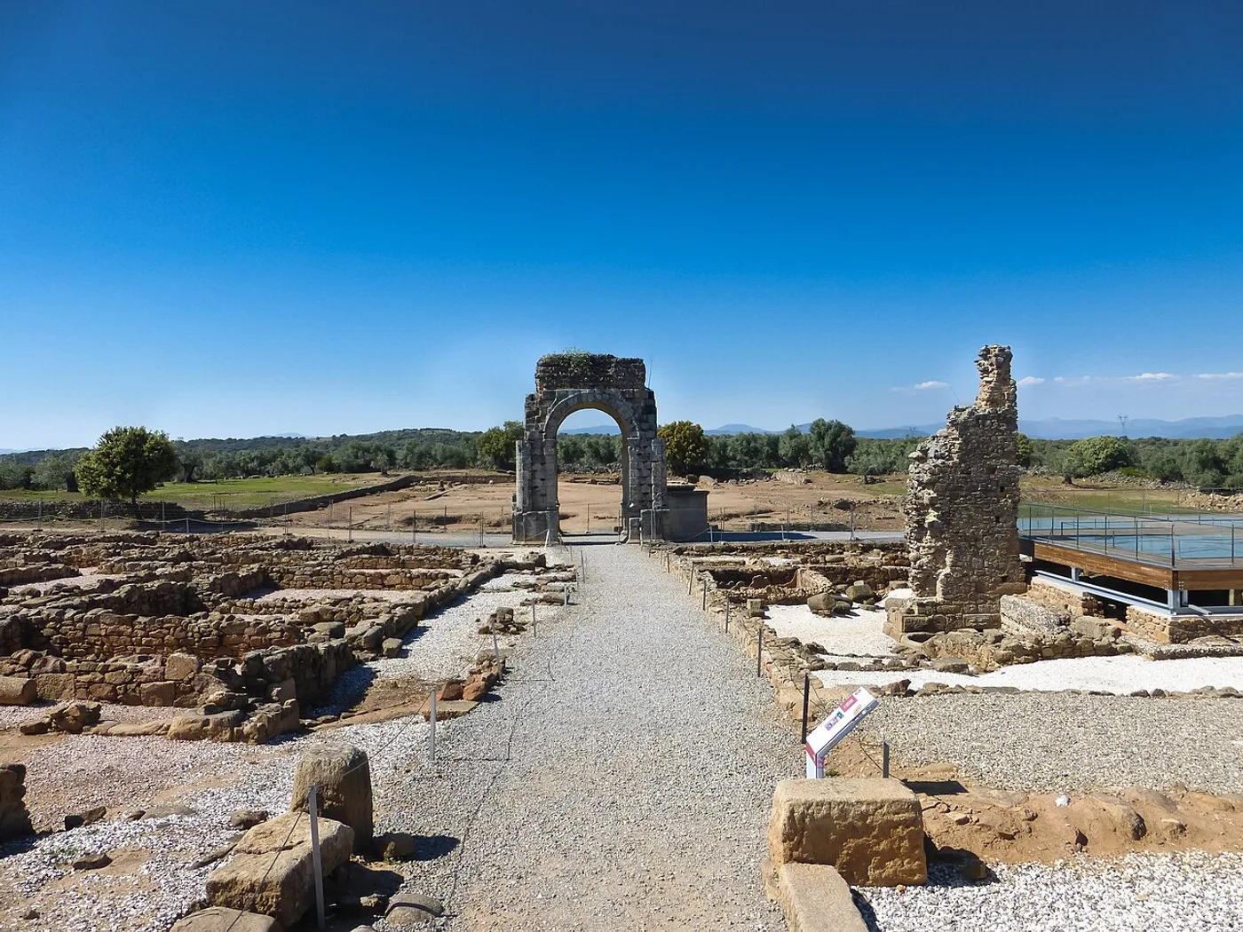 Ciudad romana de Cáparra, Oliva de Plasencia