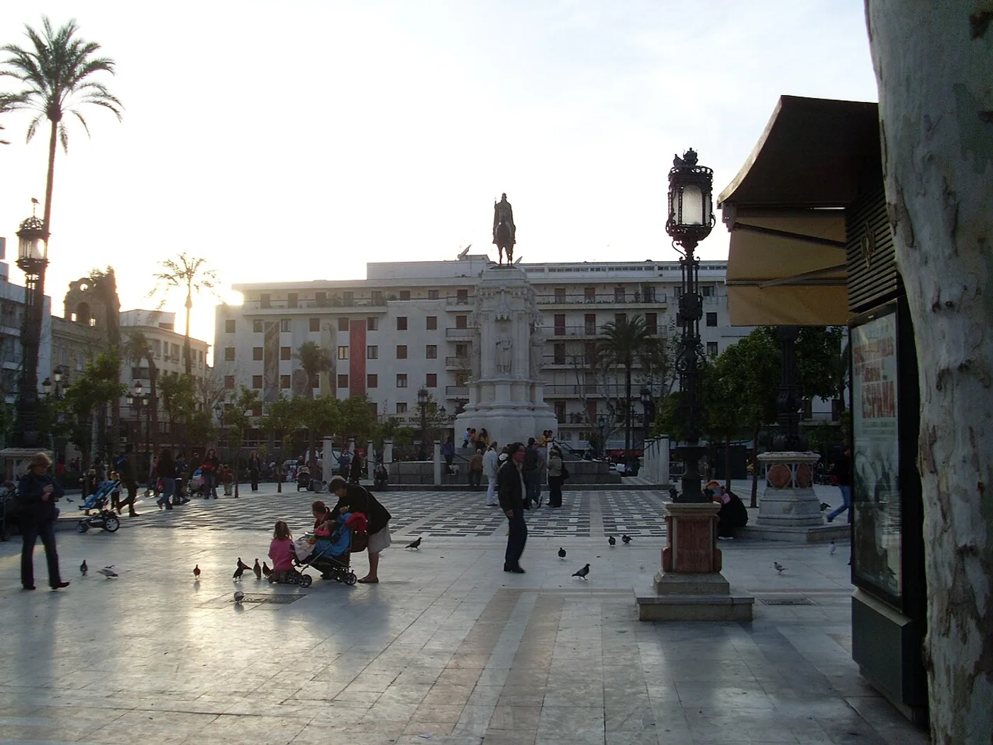 Pintxos en la Plaza Nueva, Bilbao